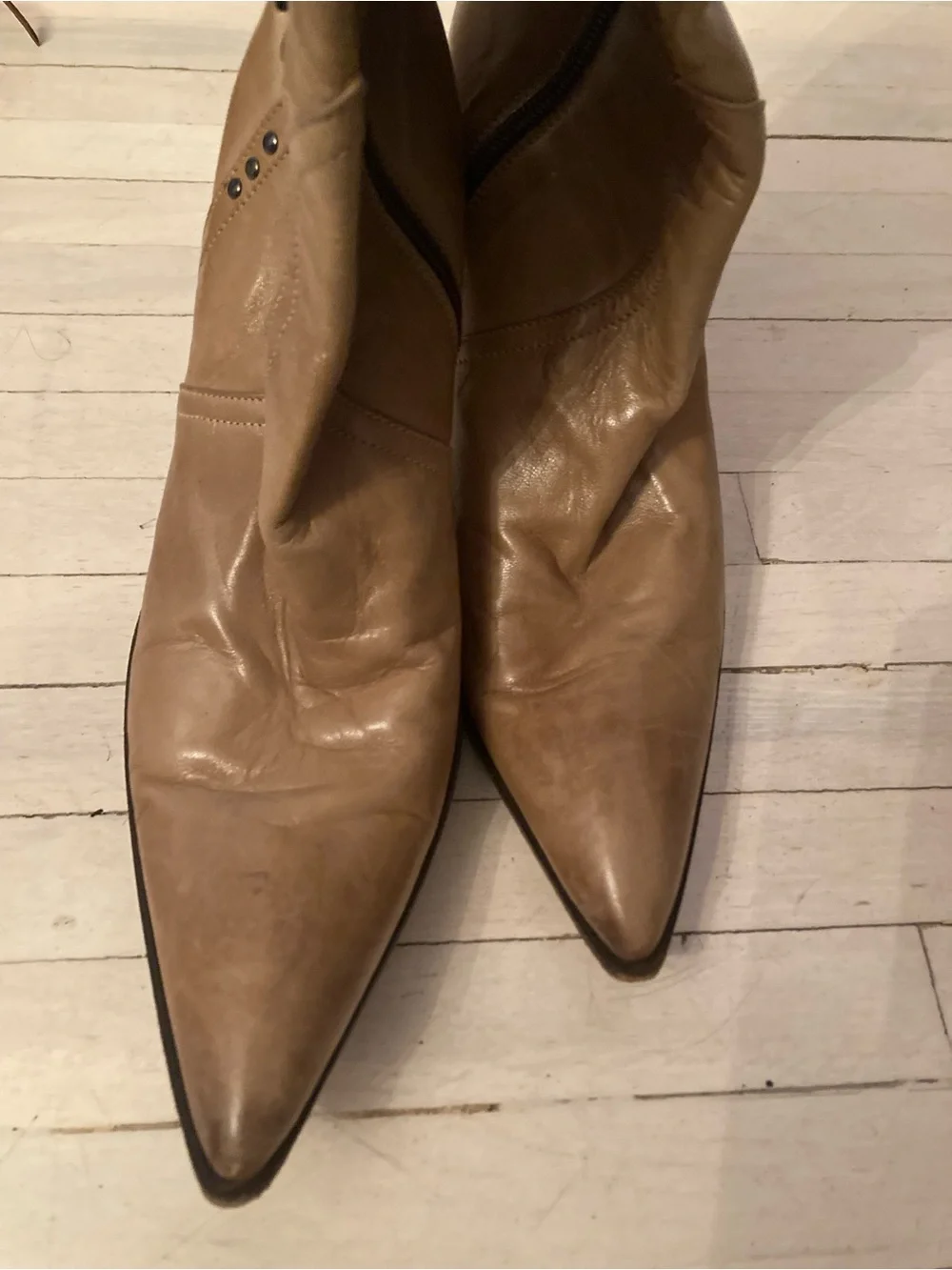 Women’s Tan Pointed-Toe Leather Boots Made in Spain - Picture 5 of 8